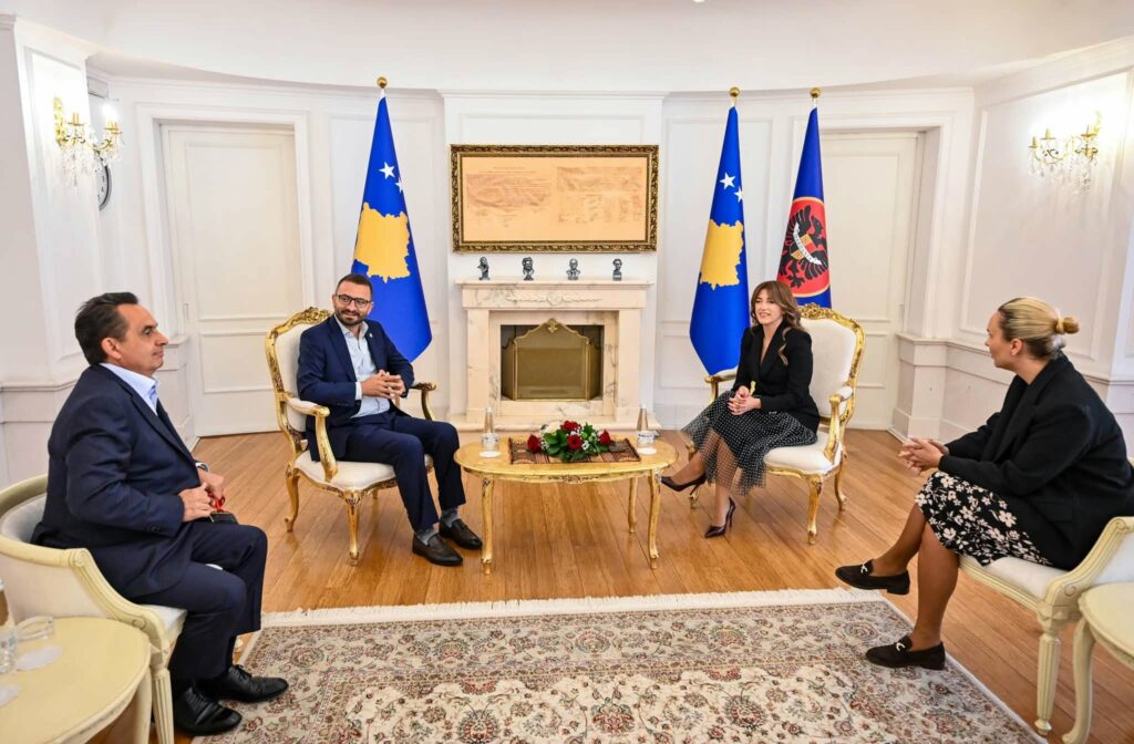 Haxhiu dhe “Albanians for America” forcojnë lidhjet Kosovë-SHBA