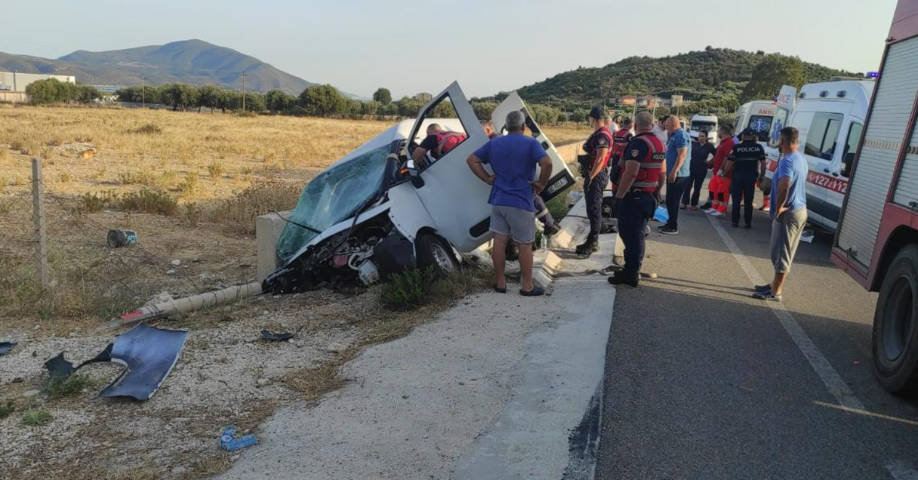 Një nga të plagosurit është identifikuar si drejtuesi i mjetit me inicialet S.R.