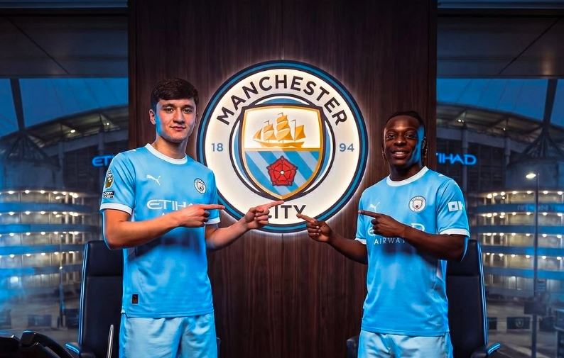 Manchester City ka rinovuar kontratat e Jeremy Doku dhe Abdukodir Khusanov deri në vitin 2031.