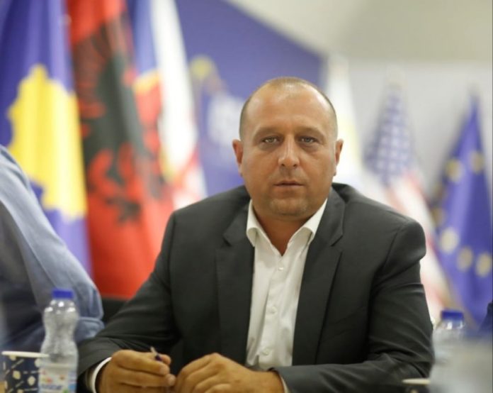 Debati brenda LDK-së për koalicionin me PDK-në, një ide e mohuar nga anëtarët