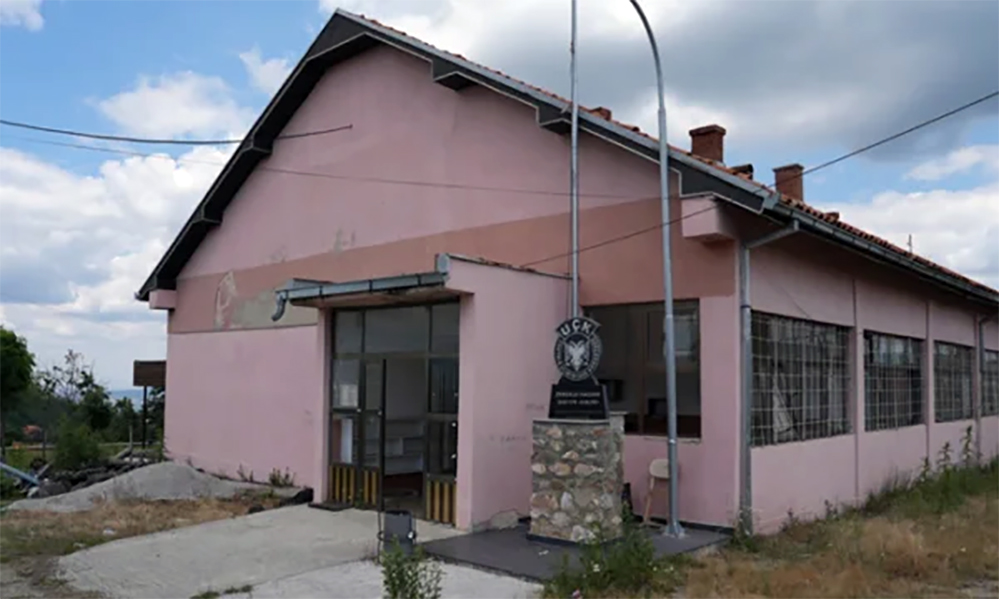 Shkollat në Kosovë boshatisen: Kriza demografike që po ndryshon arsimin