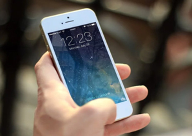 Rritet numri i përdoruesve të telefonisë mobile dhe fikse në Kosovë në maj 2026.