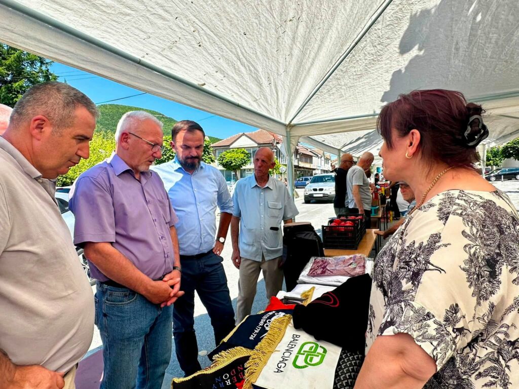 Panairi Tradicional në Han të Elezit promovon fuqinë e prodhimit vendor