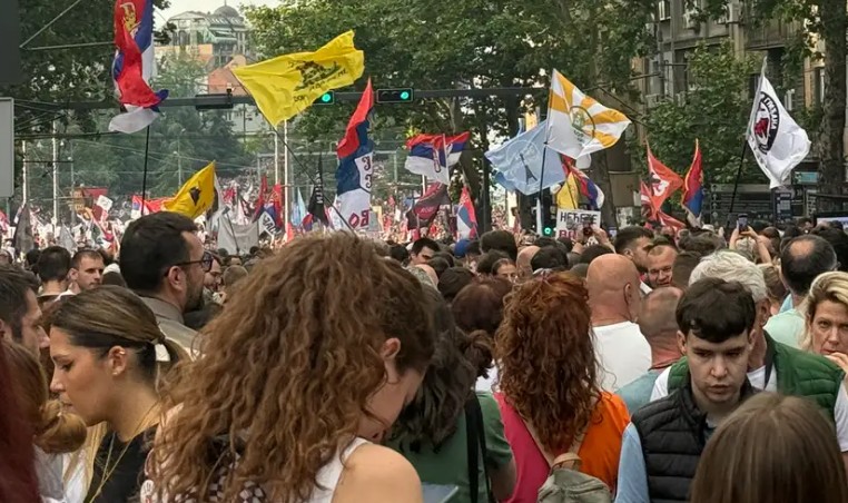 Pse të rinjtë e Ballkanit po largohen dhe a ka shpresë për kthim?