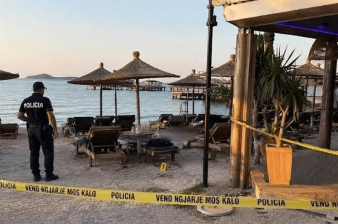 Autori i vrasjes së 20-vjeçarit francez në Ksamil dyshohet të ketë qenë roje plazhi dhe është në arrati.