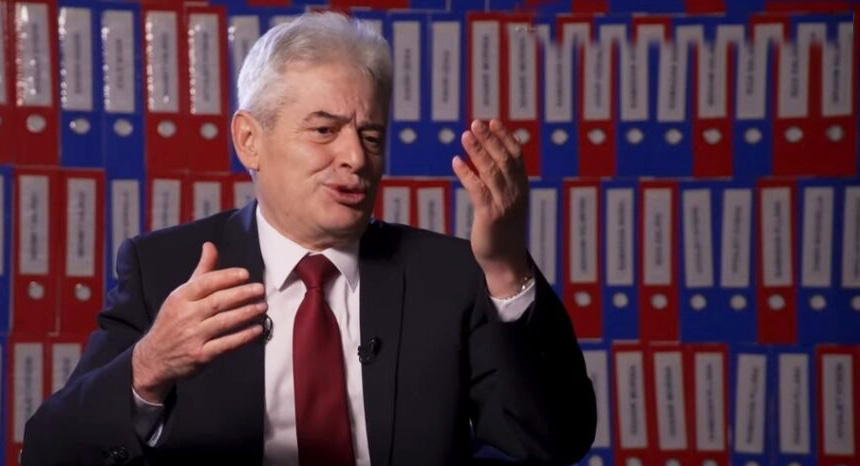 Ali Ahmeti rrëfen arrestimin e tij në vitin 1985 gjatë një ndërhyrjeje të njësive speciale dhe trajtimin e të arrestuarve shqiptarë.