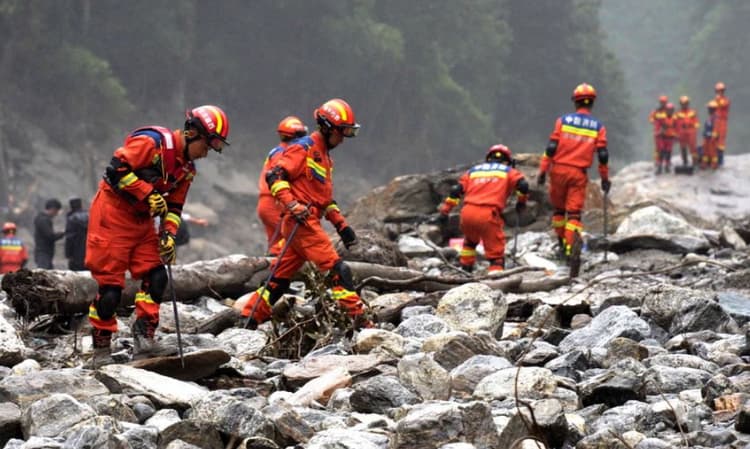 Nepal përballet me kërcënimin e përmbytjeve të reja pas katastrofës shkatërruese