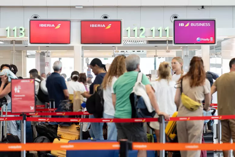 Spanja rivendos kontrollet kufitare ndaj udhëtarëve nga Italia, Brukseli kërkon bashkëpunim