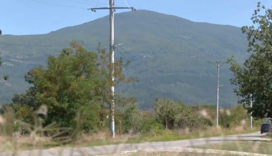 Konflikti familjar në Suharekë: Babai qëllon të birin për një bisedë me nipin