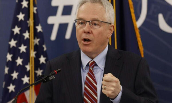Ish-ambasadori amerikan Michael Murphy përmend mundësinë e vendosjes së një baze ushtarake amerikane në Bosnjë dhe njohjen e Kosovës nga disa anëtarë të Presidencës së Bosnjës.