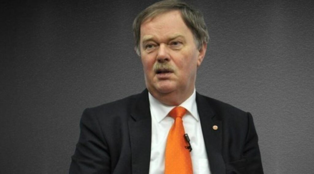 Ish-ambasadori holandez Robert Bosch kërkon që BE t’i bëjë Ukrainës kusht njohjen e Kosovës për anëtarësim, siç ka bërë me Serbinë.