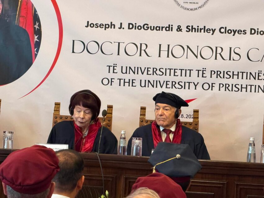 Një miqësi që ndryshoi historinë e Kosovës: Nderimi i çiftit DioGuardi
