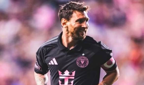 Messi rikthehet me gol emocionues pas humbjes së babait