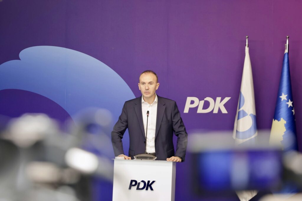 Akuzat për riparimin e vagonëve në Serbi dhe kontradiktat e Vetëvendosjes