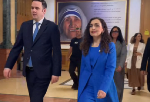 Shtyrja e seancës konstituive ndez tensionet politike në Kosovë