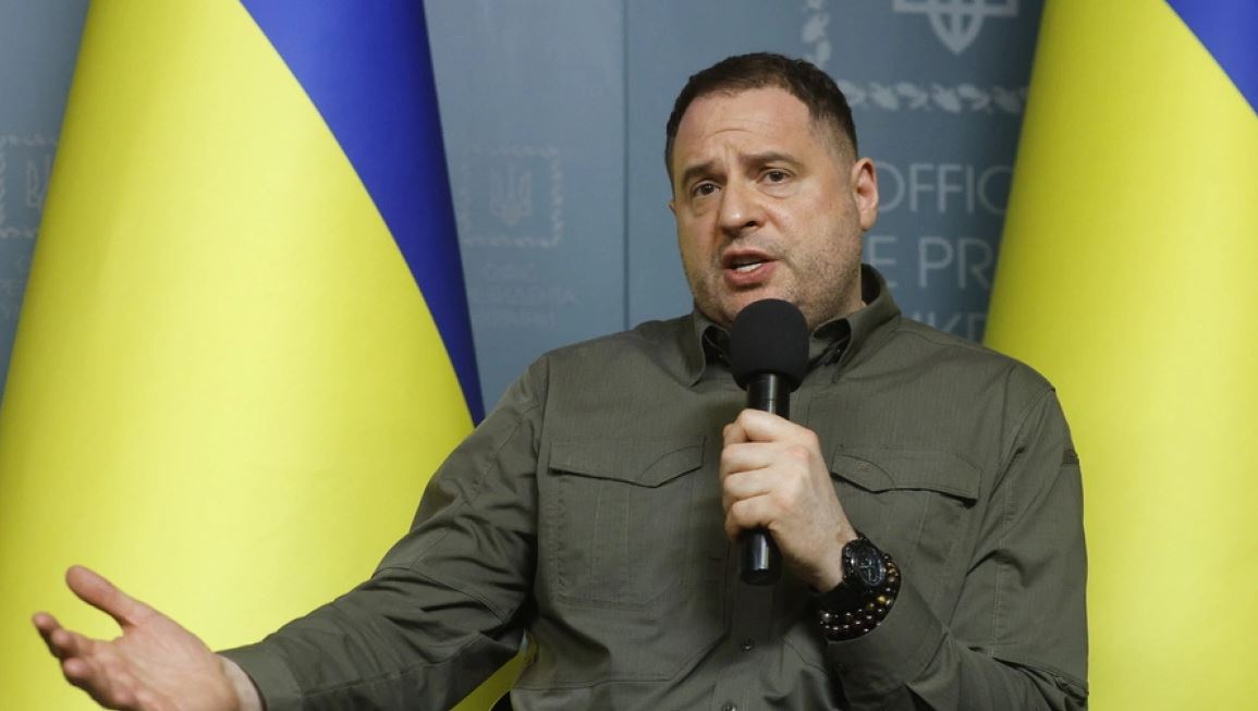 Ish-shefi i Zelenskit lirohet me garanci milionëshe në hetimin për korrupsion