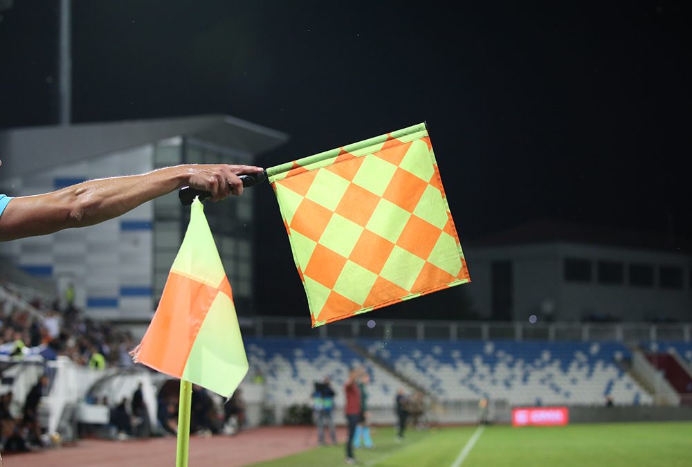 Gjyqtarët kundër presioneve të klubeve në futbollin kosovar