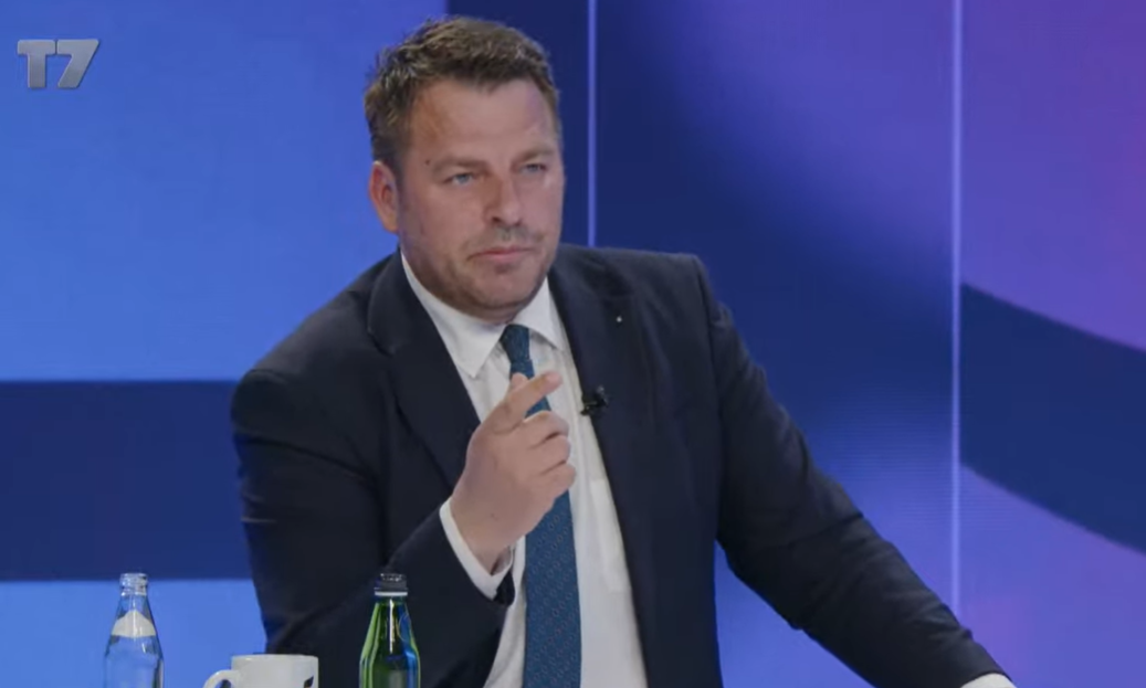 Fermerët përballë mbështetjes së aviokompanive: Çfarë po ndodh me ndihmat?