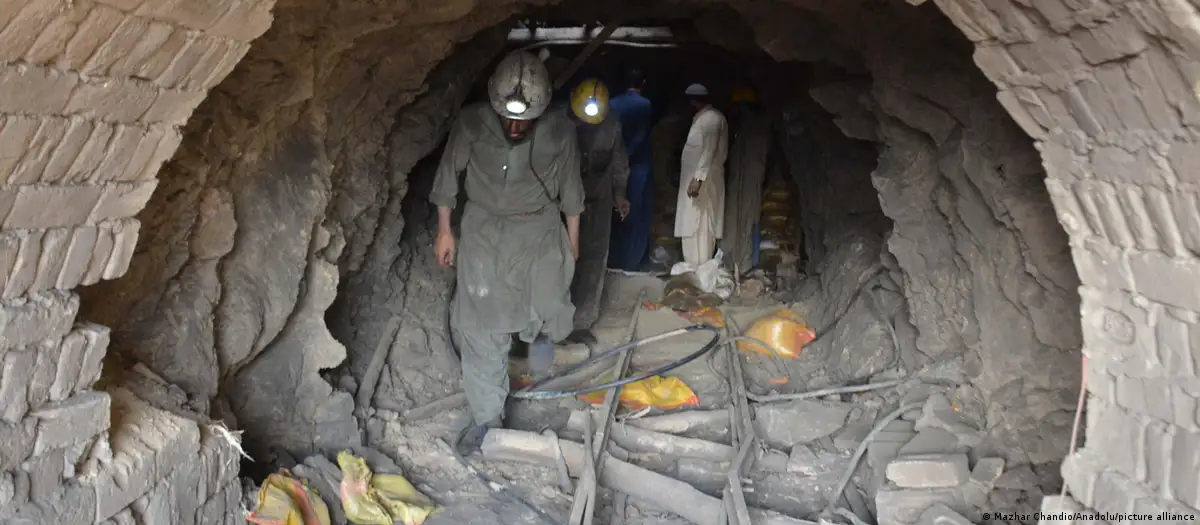 Tragjedia në minierën e Pakistanit: 32-34 minatorë humbin jetën nga shpërthimi i metanit