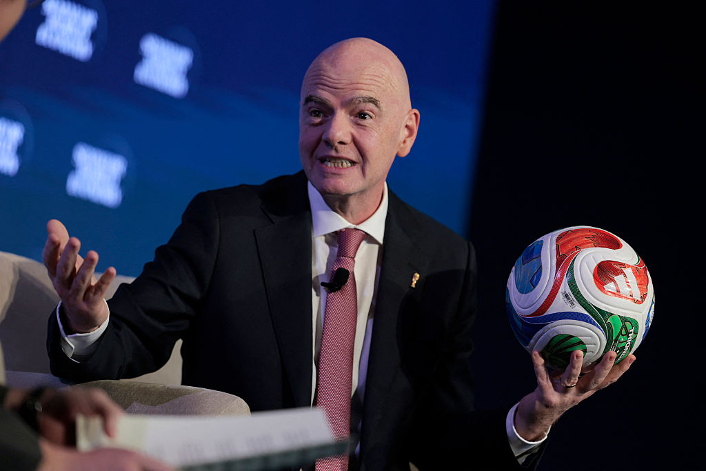 Federata Angleze e Futbollit i është bashkuar UEFA-s në kritikat ndaj Gianni Infantinos dhe ka kërkuar një rishikim rigoroz të qeverisjes së FIFA-s.