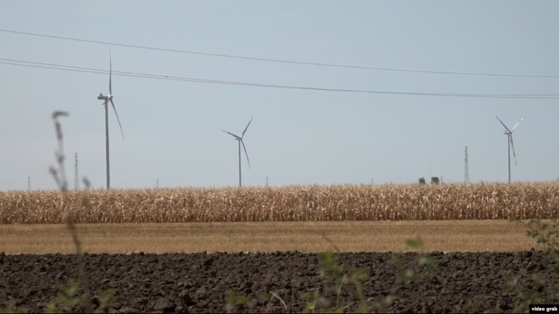 Serbia në rrugën e energjisë së gjelbër: a po zëvendëson një varësi me një tjetër?