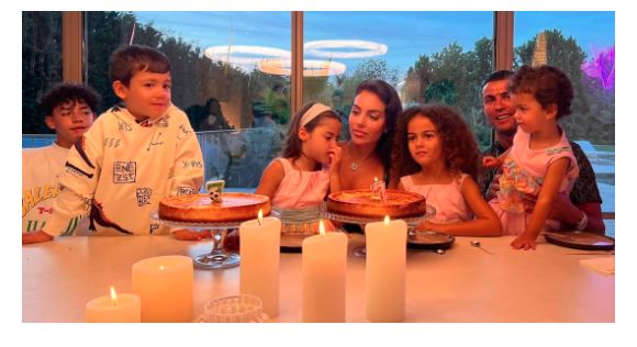 Georgina Rodriguez ka adoptuar zyrtarisht tre fëmijët më të mëdhenj të Cristiano Ronaldos pas martesës së tyre.