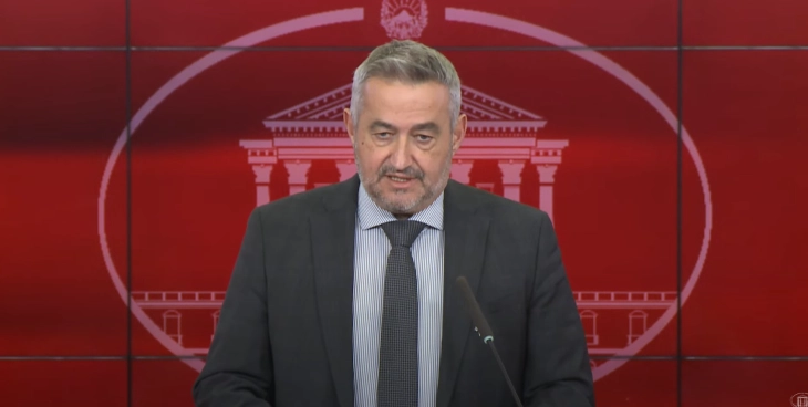 Ministri Klekovski njofton nisjen brenda dy muajve të punësimit të 600 specialistëve, përfshirë 22 në Spitalin e Tetovës.