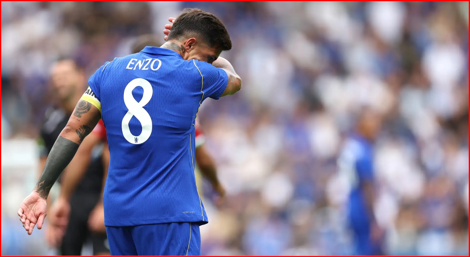 Manchester City rikthehet në negociata për Enzo Fernández, ndërsa Chelsea përfshin agjentin Jorge Mendes dhe rrit çmimin pas afatit të humbur.
