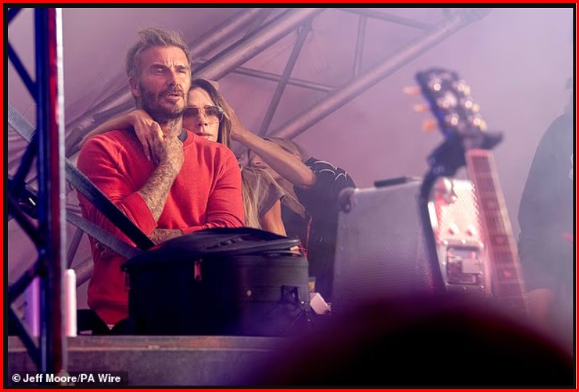 Cruz Beckham ndez skenën në Reading, Beckhamët mbështesin me zemër
