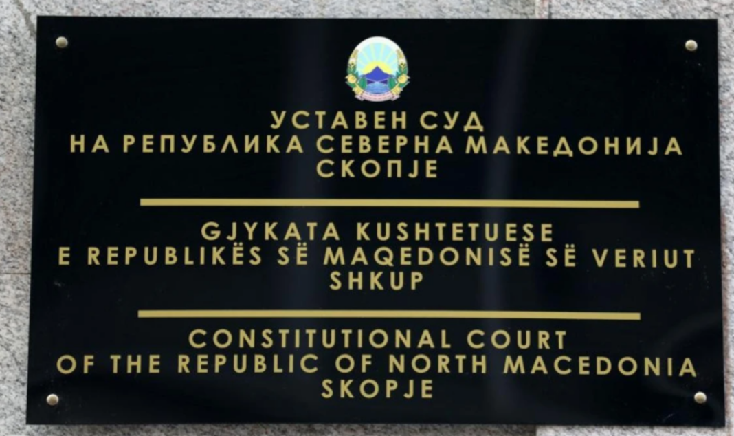 Gjykata Kushtetuese e Maqedonisë së Veriut kallëzon për herë të parë një gjyqtar për moszbatimin e vendimit të saj.
