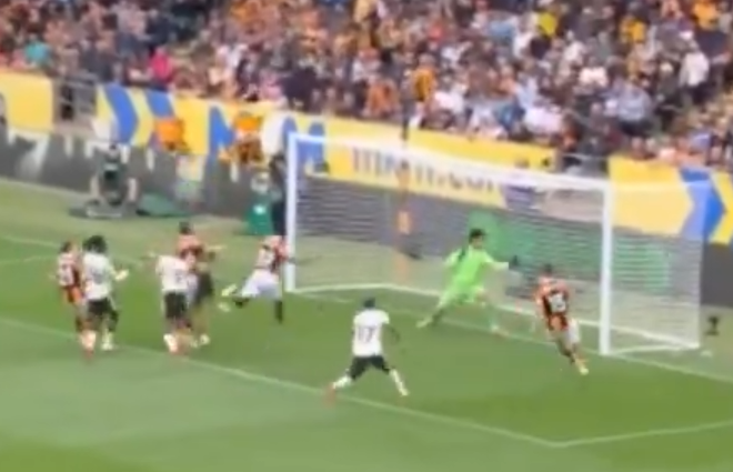 Hull City surprizon Manchester United, kalon në epërsi me dy gola