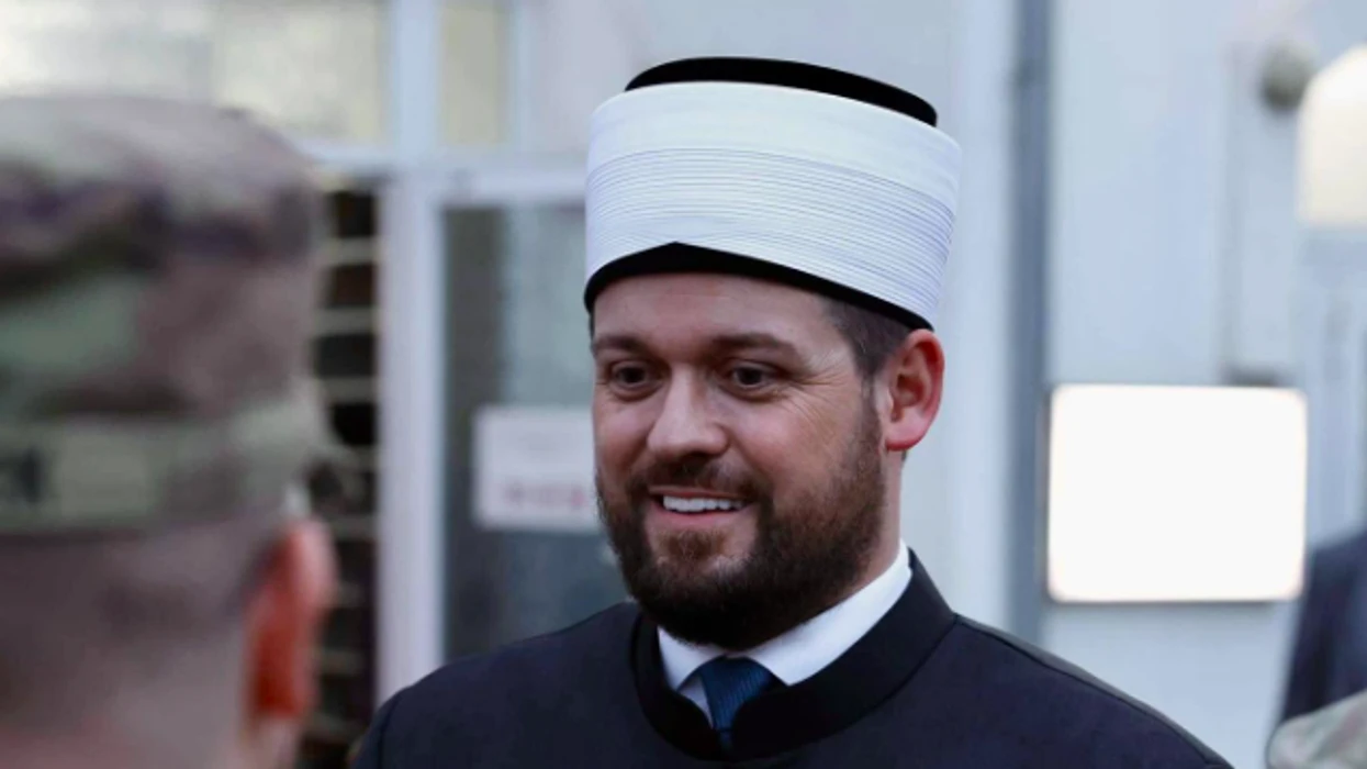 Zgjedhja e lirë e shamisë në shkolla, thirrja e imam Labinot Maliqit para 1 shtatorit