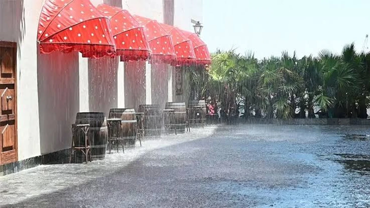 Dubai krijon rrugë me shi artificial për të freskuar qytetarët në vapë ekstreme