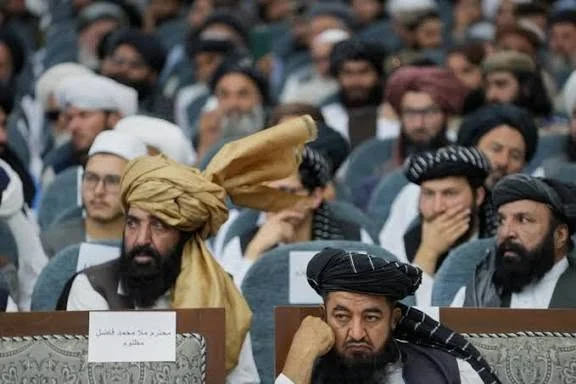 Talebanët kërkojnë rikthimin e SHBA-së për diplomaci dhe investime në Afganistan