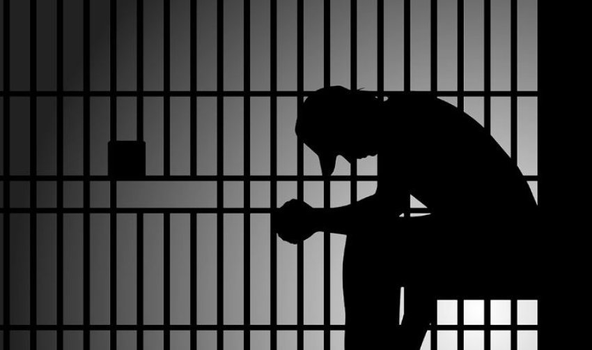 Gjykata cakton 30 ditë paraburgim për Çlirim Shalën, zyrtarin e Shërbimit Korrektues qëlloi me armë në Skenderaj.