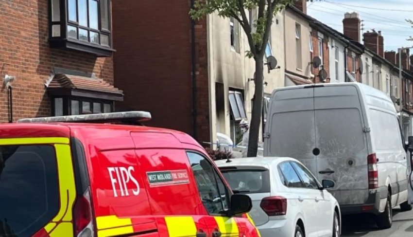 Tragjedi në Wolverhampton: Dy fëmijë humbin jetën në zjarr shtëpie