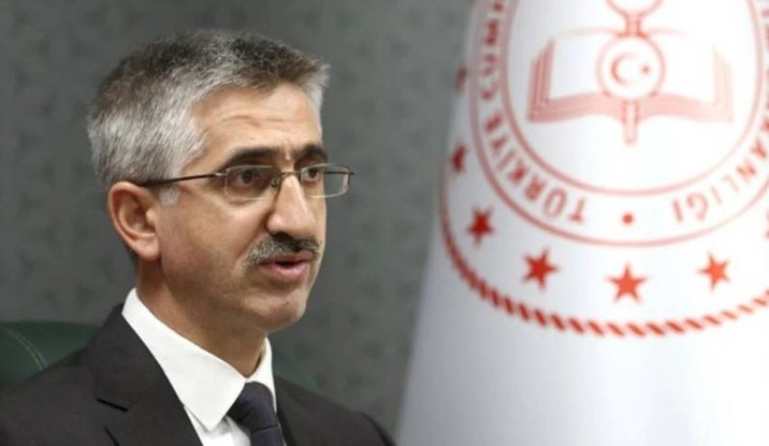 Presidenti turk Erdogan emëron Jihad Demirli zëvendësministër të ri të Arsimit pas shkarkimit të Nazif Yilmazit.