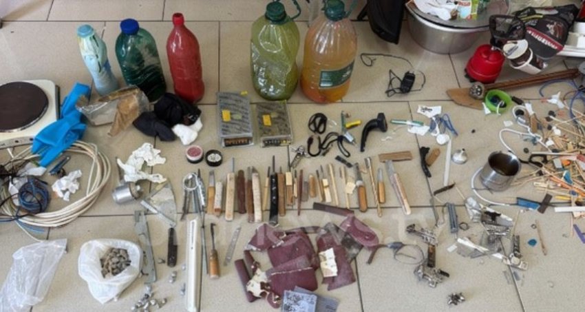 Kontroll i befasishëm në IEVP Shkodër, zbulohet lëndë e dyshuar narkotike dhe sende të ndaluara