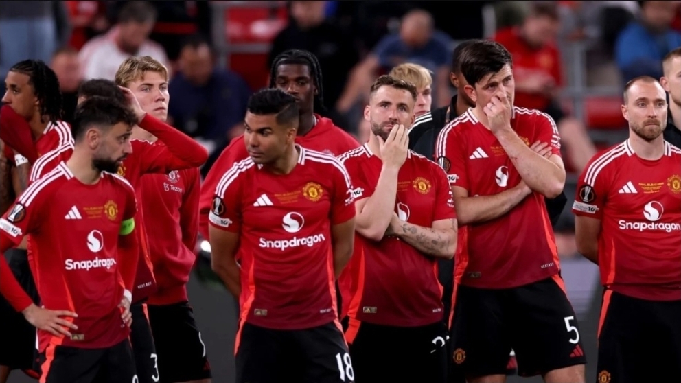Manchester United përgatit një verë revolucionare me largimin e 13 lojtarëve