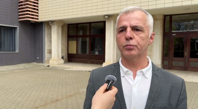 Reagim i fortë i Faton Klinakut ndaj ofendimeve për Hashim Thaçin