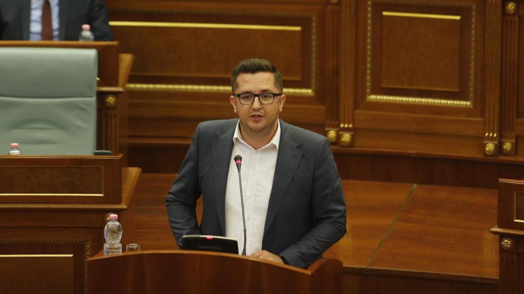 Kurti synon kontrollin e tri pozicioneve kyçe në shtet, thotë Mustafa