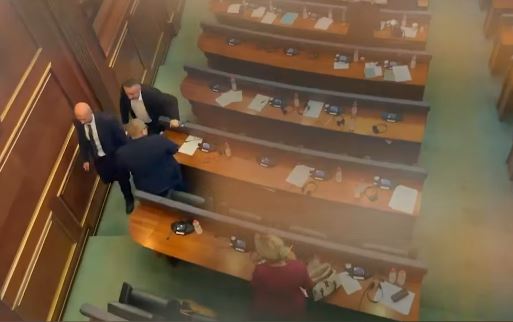 Tension në Kuvend pas dënimeve për sulmin në Banjskë