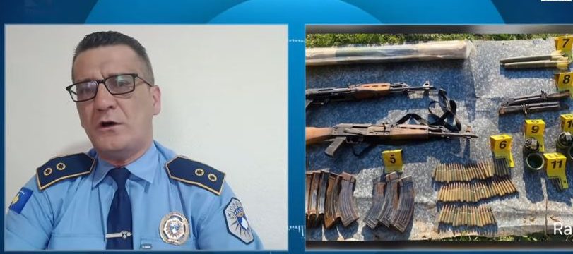 Veriu i Kosovës mbushur me armë dhe uniforma serbe, shqetësim në rritje