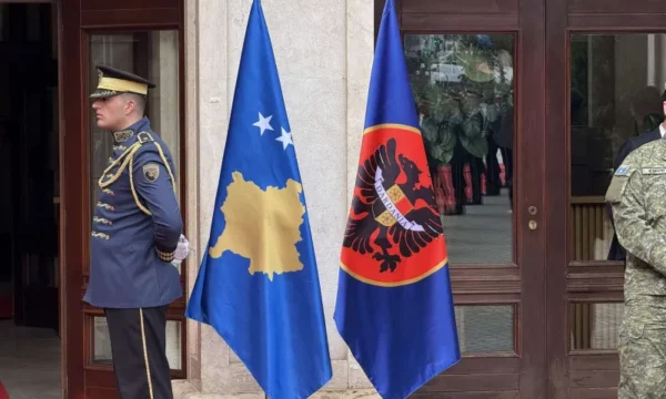 Përplasjet rreth zgjedhjes së presidentit në Kosovë: LVV kundër opozitës