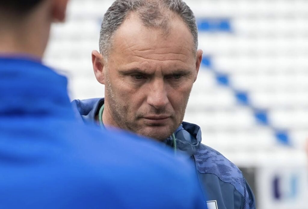 Dinamo Ferizaj shkarkon trajnerin Arsim Abazi pas humbjes ndaj Vëllaznimit.