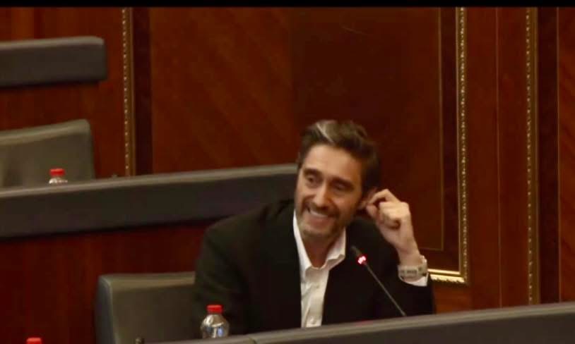 Përplasje e ashpër në Kuvend për skemën e energjisë elektrike