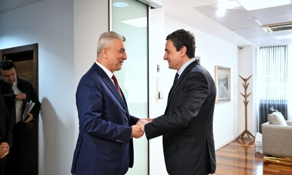 Kurti njofton synimin për hapjen e një linje ajrore Kosovë-SHBA me ndihmën e Turqisë.