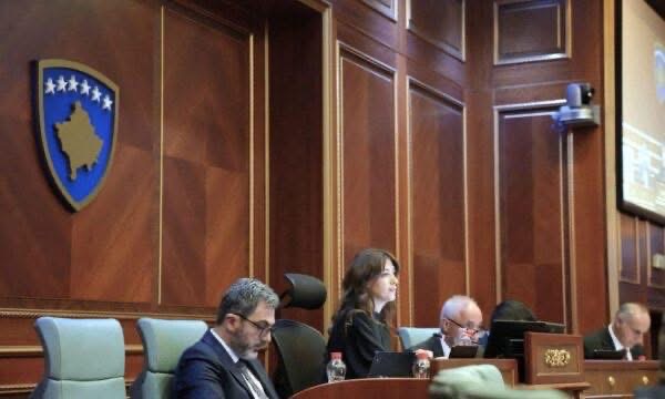 Kuvendi i Kosovës bllokon shqyrtimin e dy projektligjeve kyçe në seancën e jashtëzakonshme
