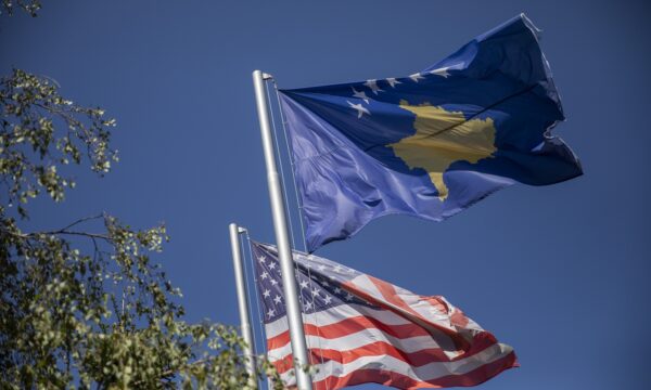 SHBA pezullon armatimin për Evropën, por Kosova mbetet jashtë këtij vendimi